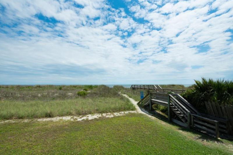 Sandy Dunes Oceanfront Condo - Just Renovated June 2020 Myrtle Beach Exterior foto